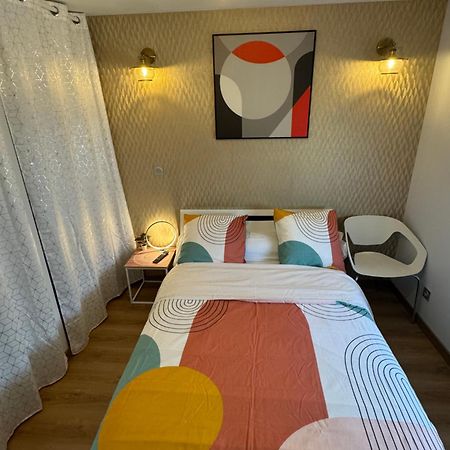 Chambre Privee/Climatisee+Tv /Petit Dejeuner Inclu/Tout Confort เนอแวร์ ภายนอก รูปภาพ