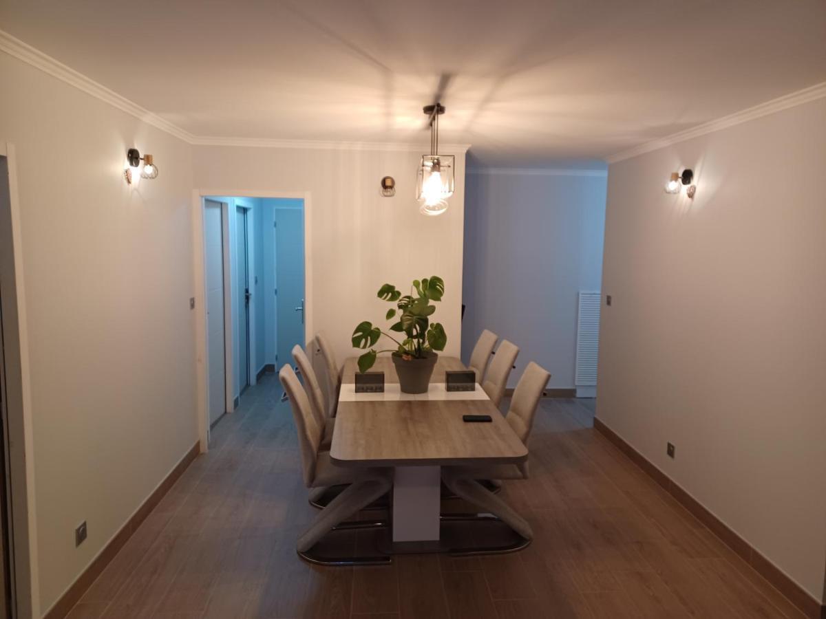 Chambre Privee/Climatisee+Tv /Petit Dejeuner Inclu/Tout Confort เนอแวร์ ภายนอก รูปภาพ