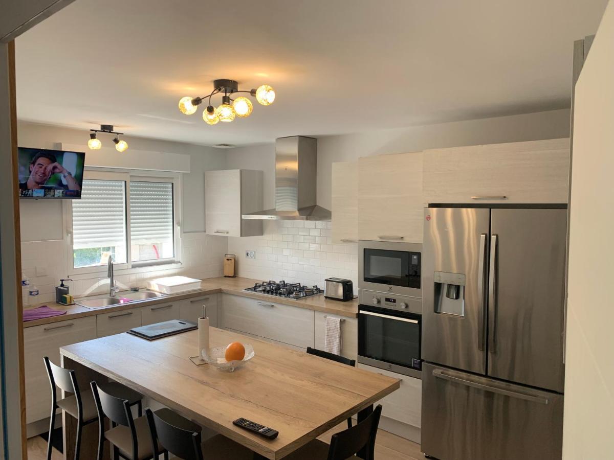 Chambre Privee/Climatisee+Tv /Petit Dejeuner Inclu/Tout Confort เนอแวร์ ภายนอก รูปภาพ